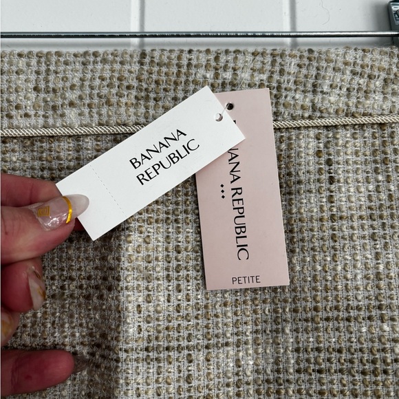 NWT Banana Republic Women's Beige Pencil Skirt - Picture 2 of 10